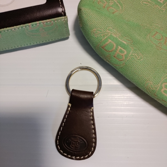 New Dooney &  Bourke 4 piece handbag set - Picture 5 of 9